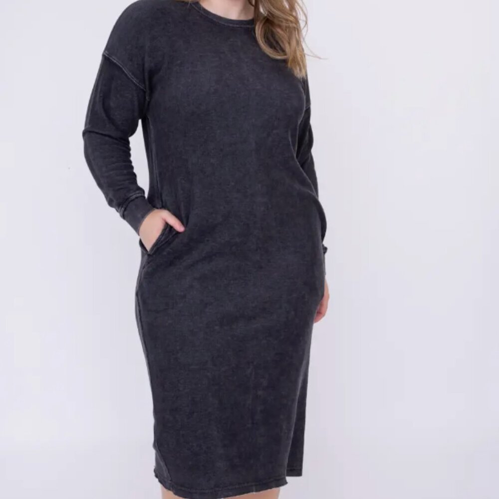 Mineral Washed Lounge Dress With Pockets - Curvy Plus  NWT